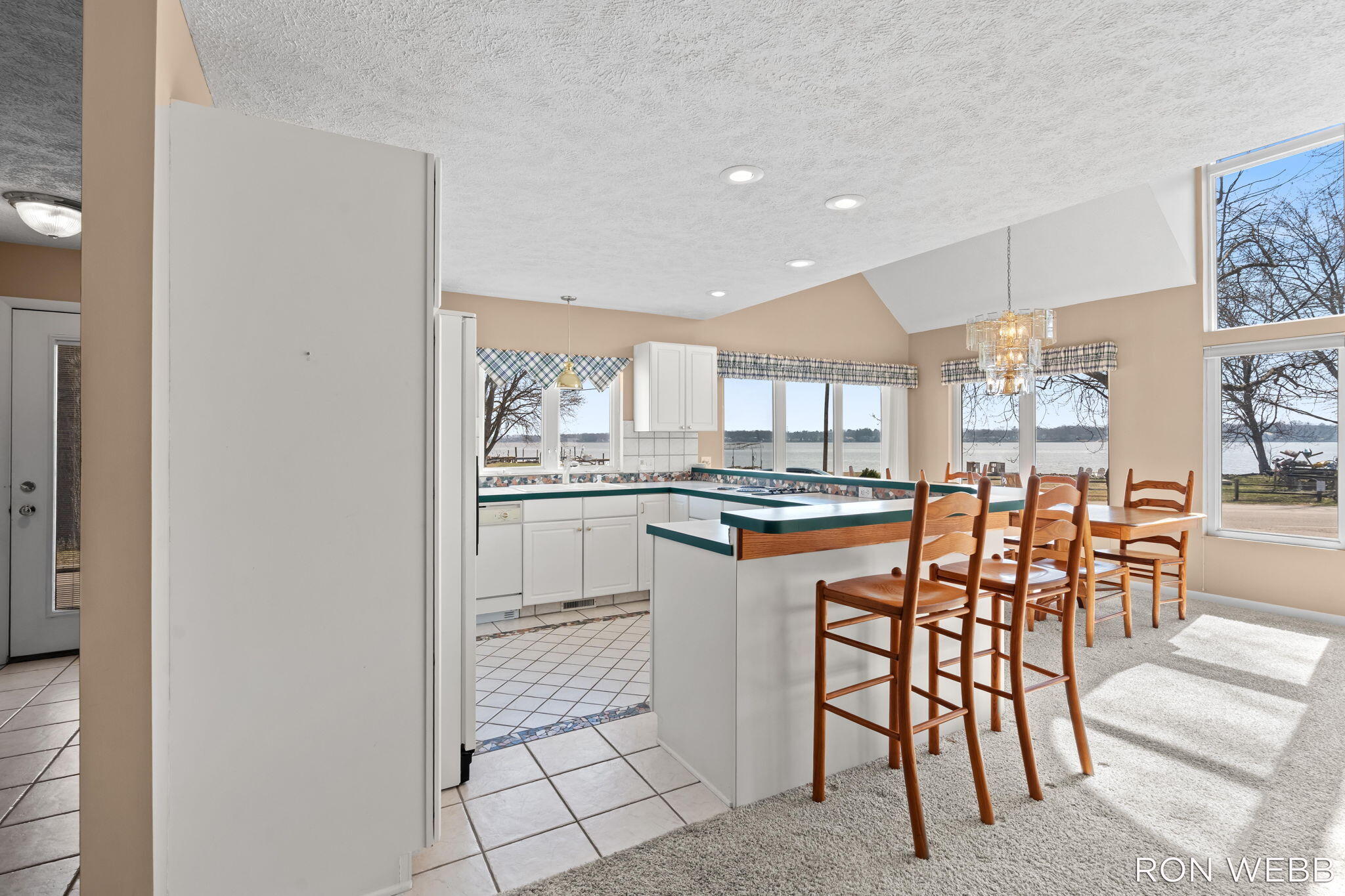 2087 Richardson Avenue