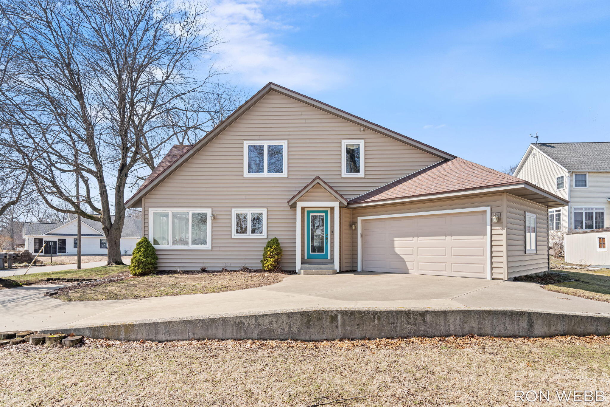 2087 Richardson Avenue