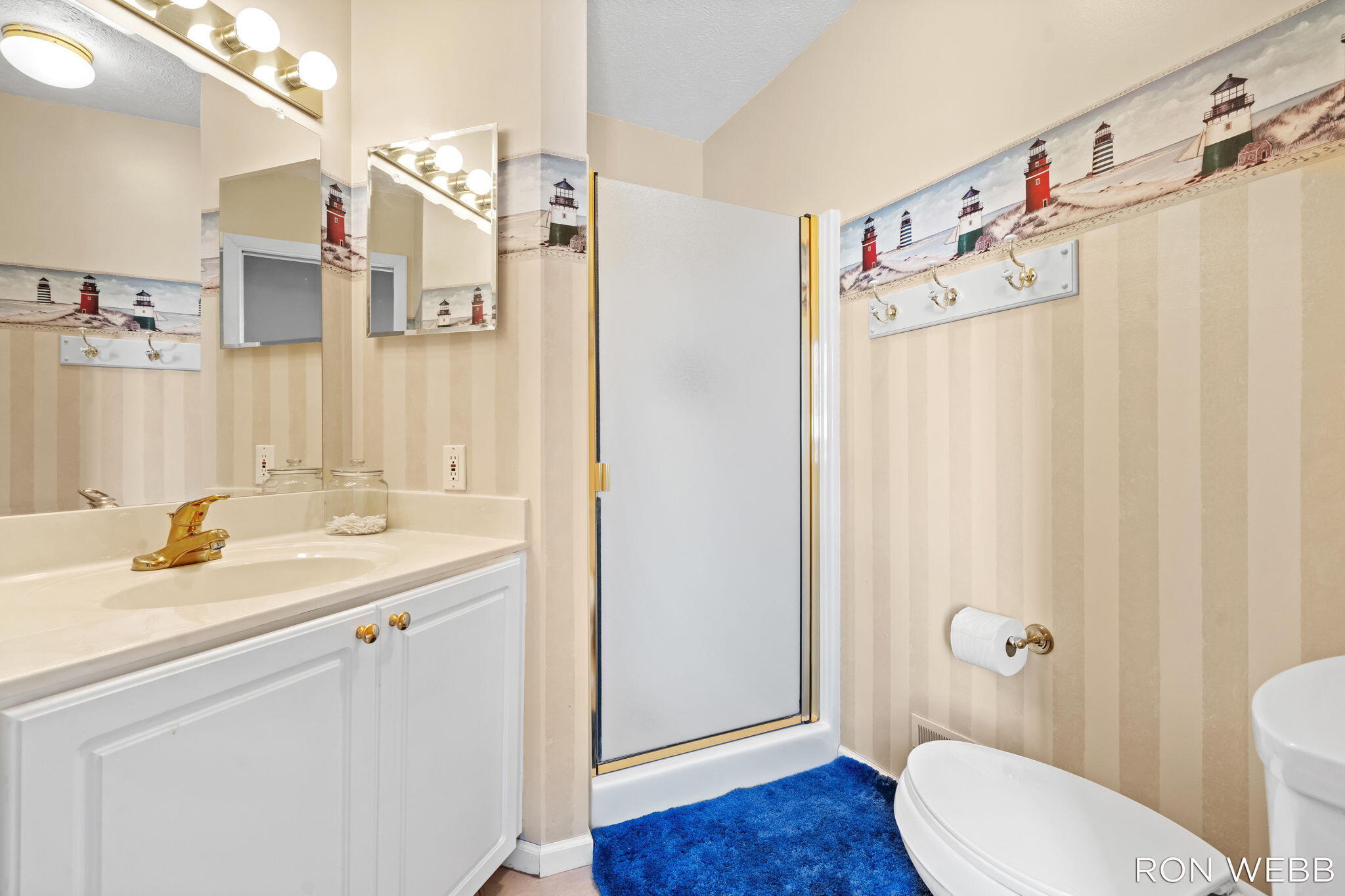 2087 Richardson Avenue