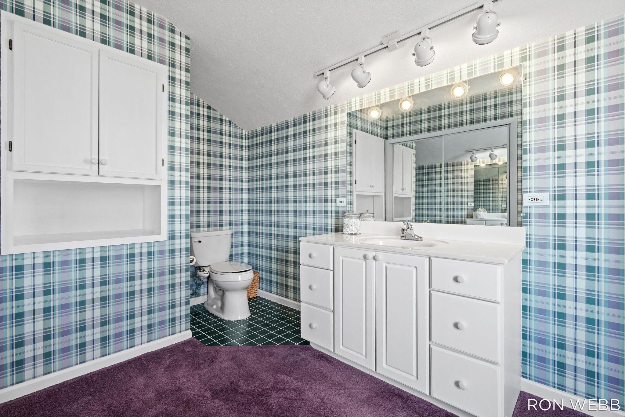 2087 Richardson Avenue