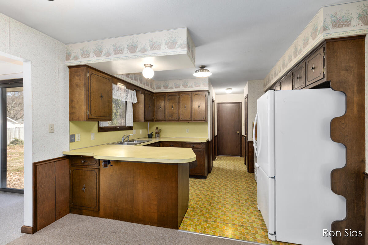 17075 Lakeview Road