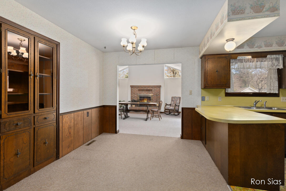 17075 Lakeview Road