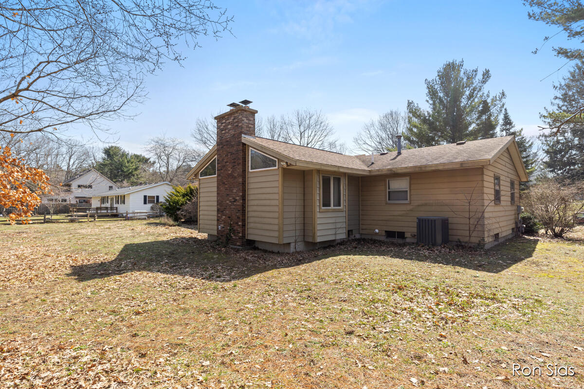 17075 Lakeview Road