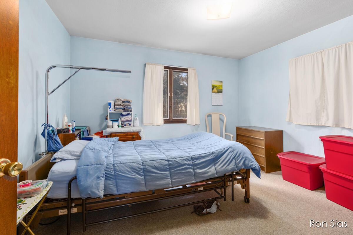 17075 Lakeview Road