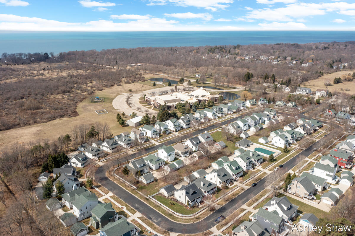 448 Summer Grv Drive