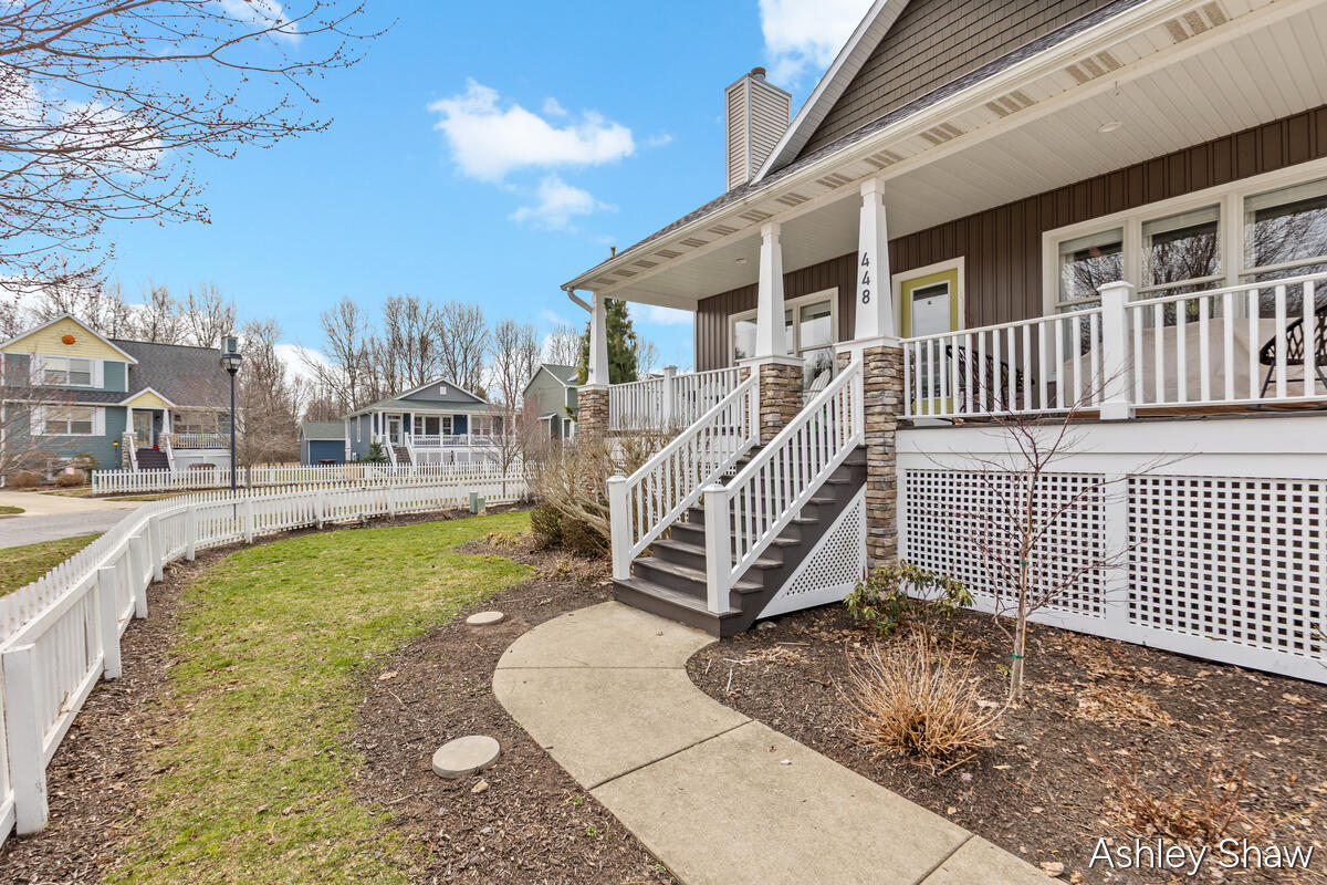 448 Summer Grv Drive