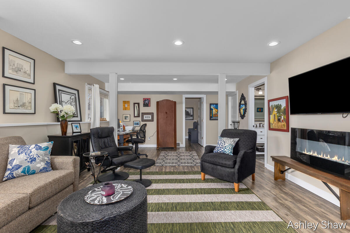 448 Summer Grv Drive