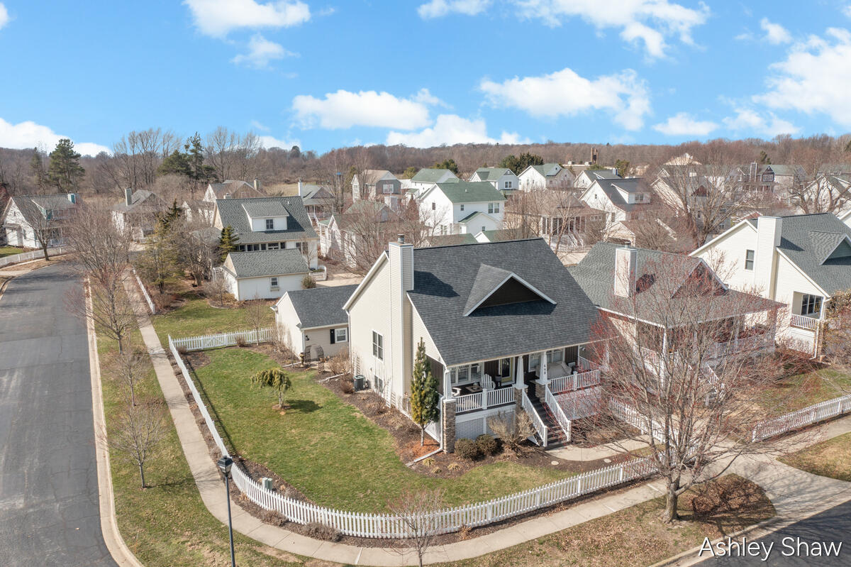448 Summer Grv Drive