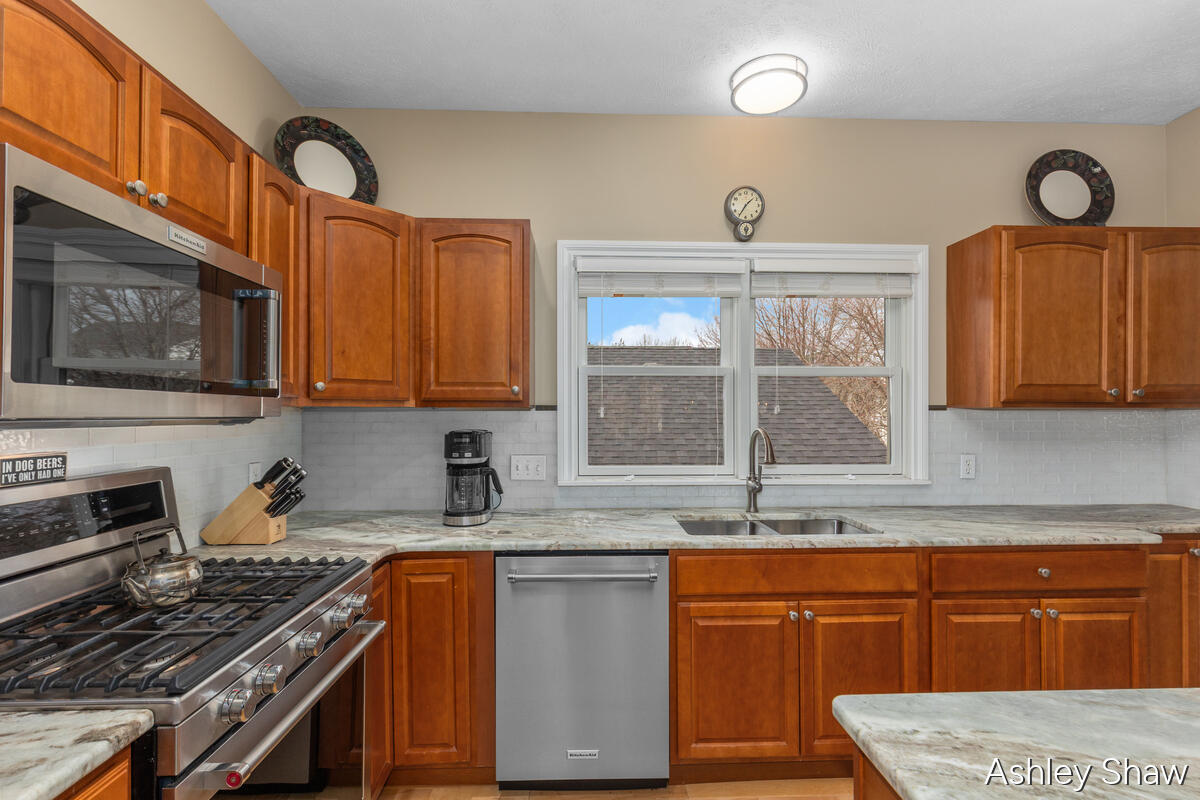448 Summer Grv Drive