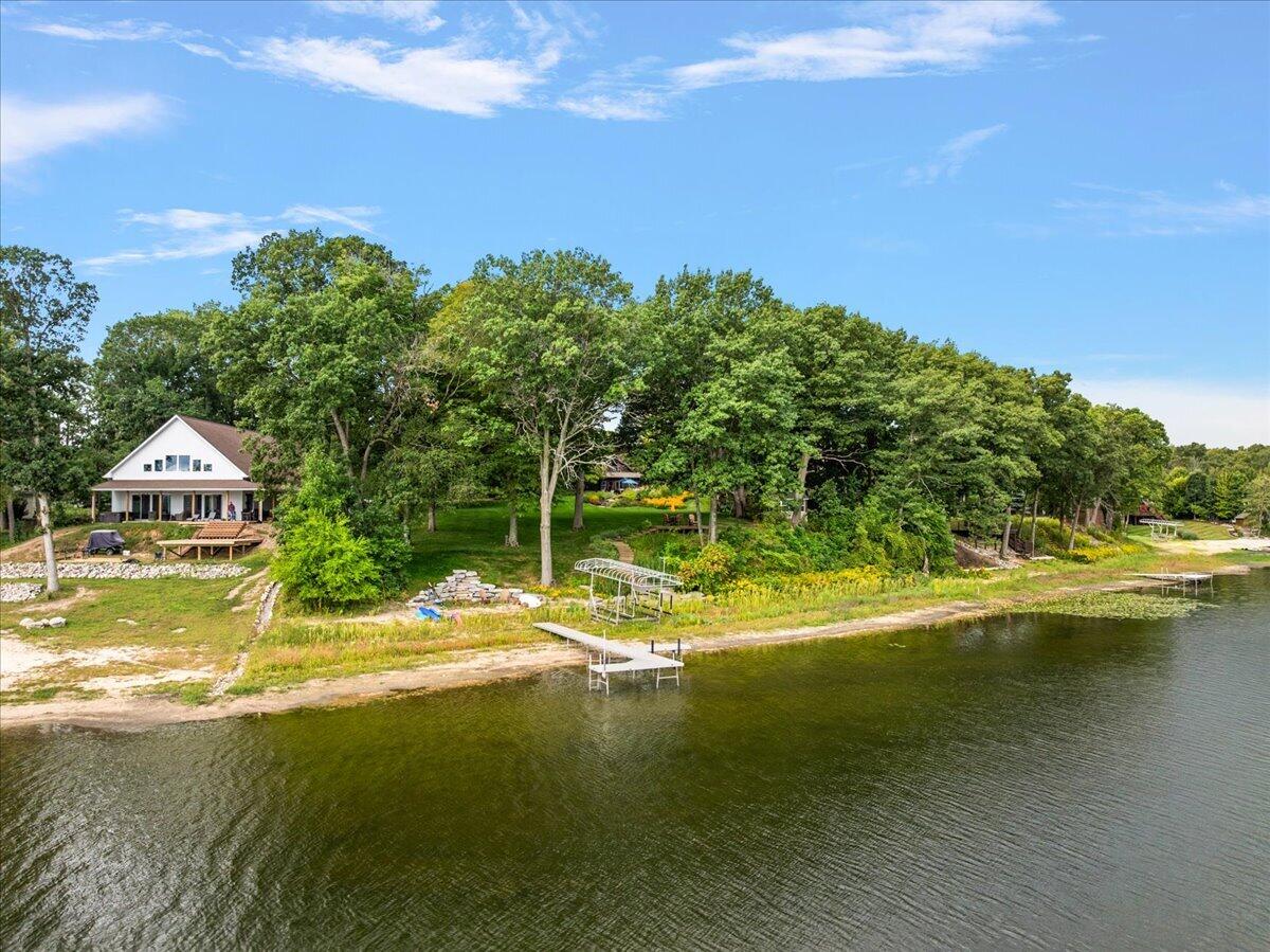 2380 W Shore Drive