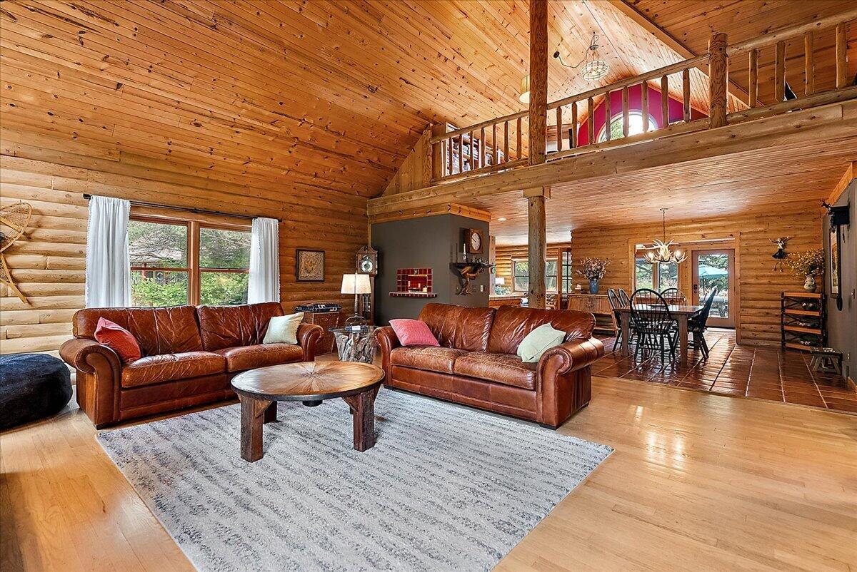 2380 W Shore Drive