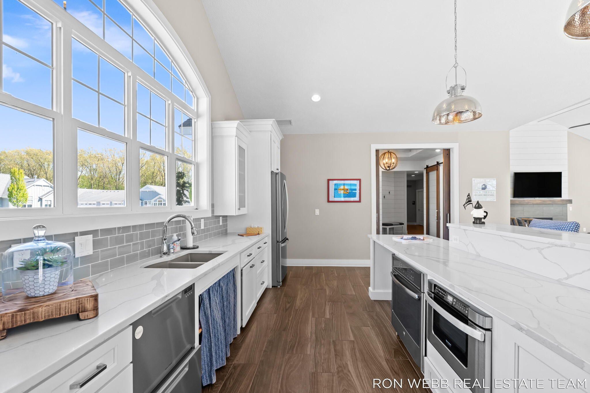 195 Janes View Drive