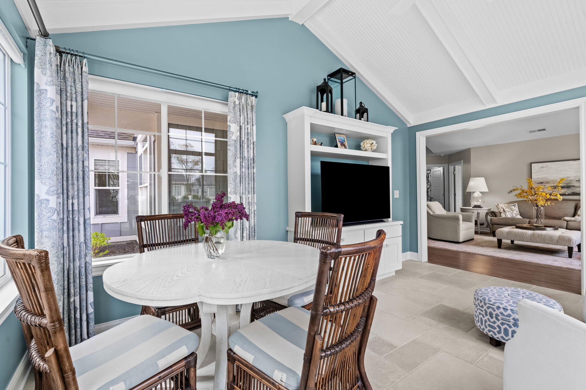195 Janes View Drive