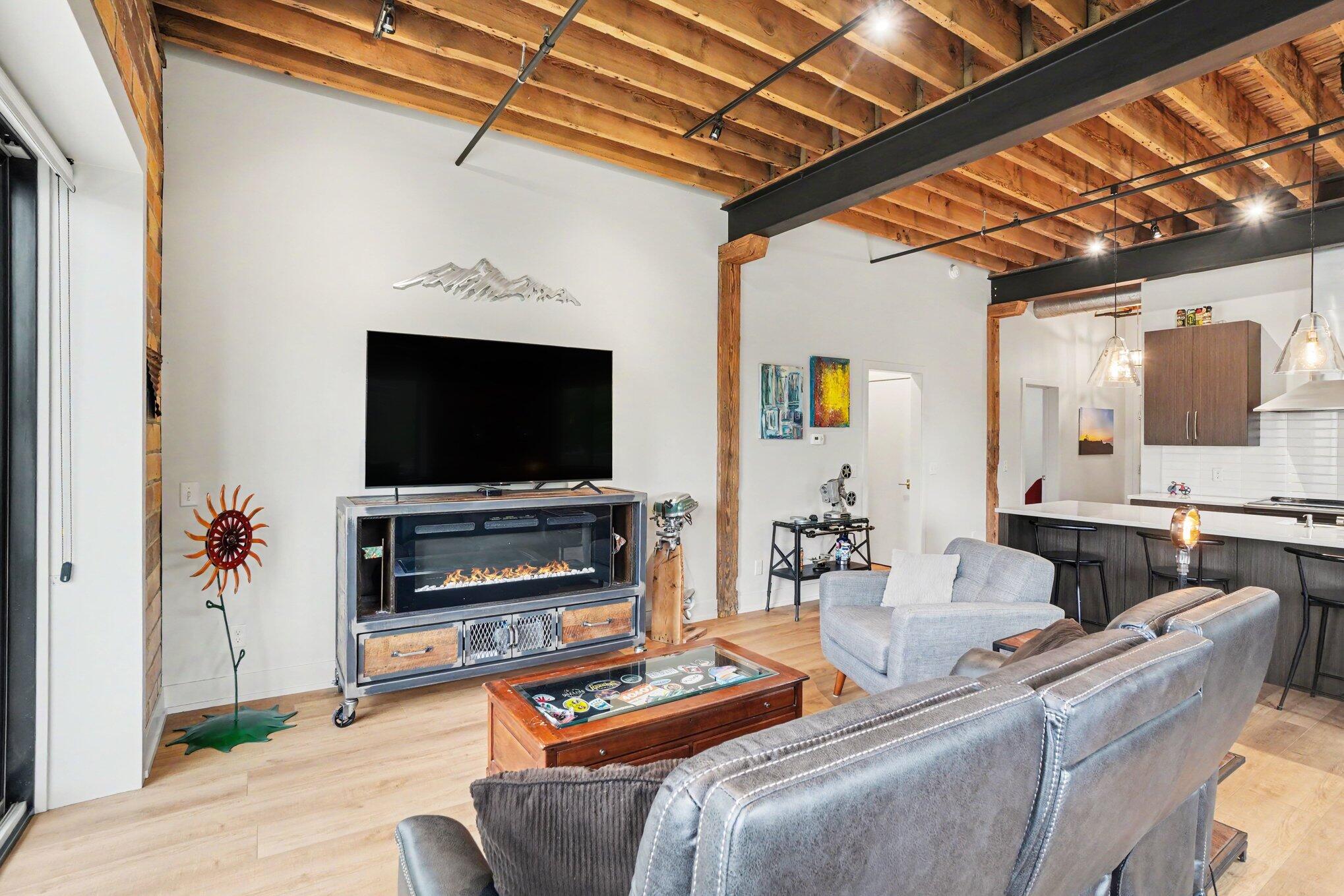 110 Central Avenue 102