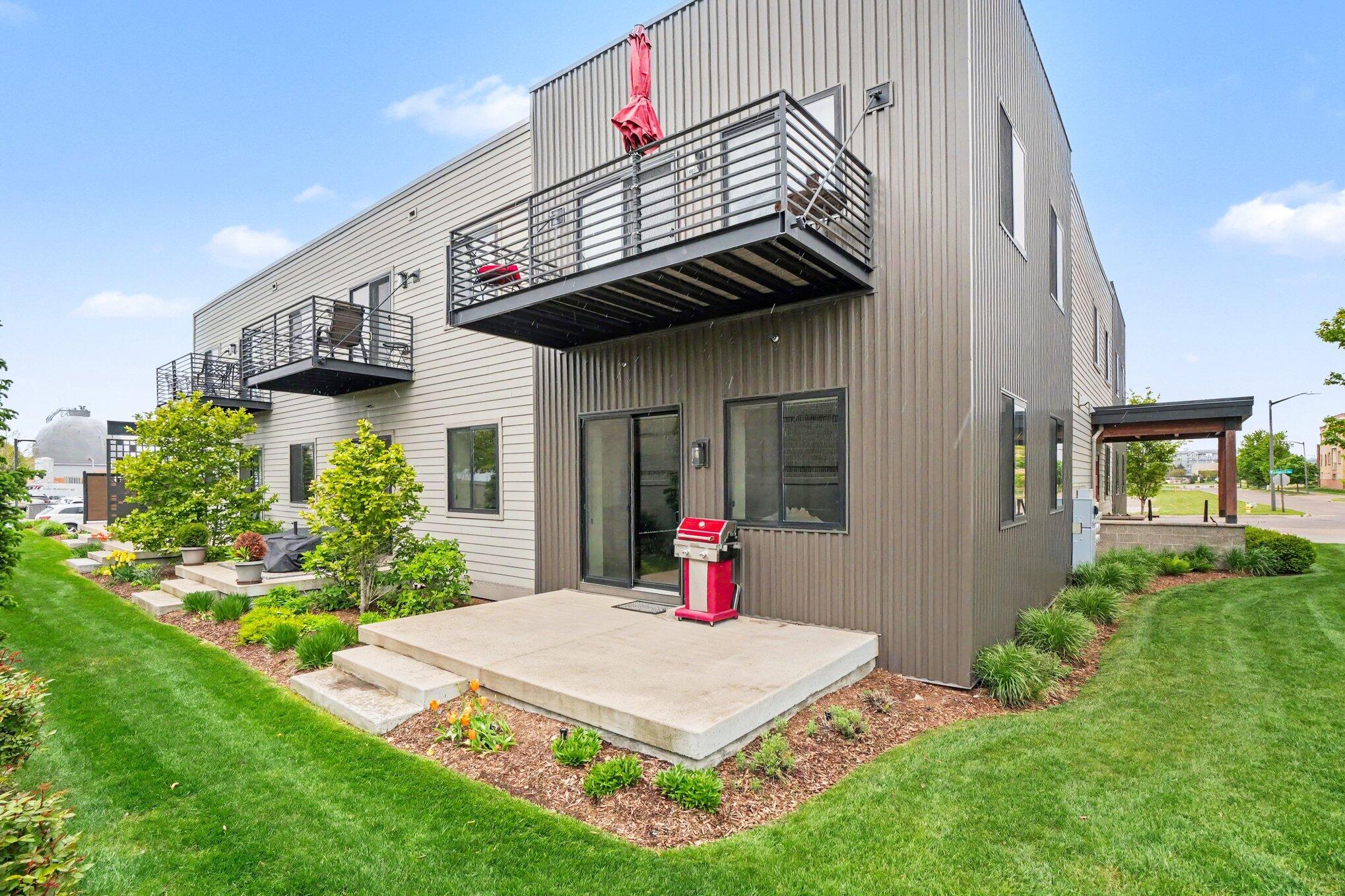 110 Central Avenue 102