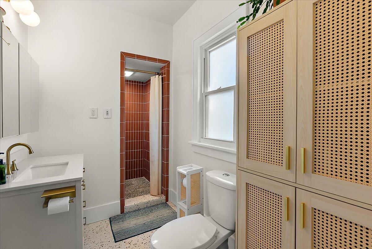 164 W 18th Street
