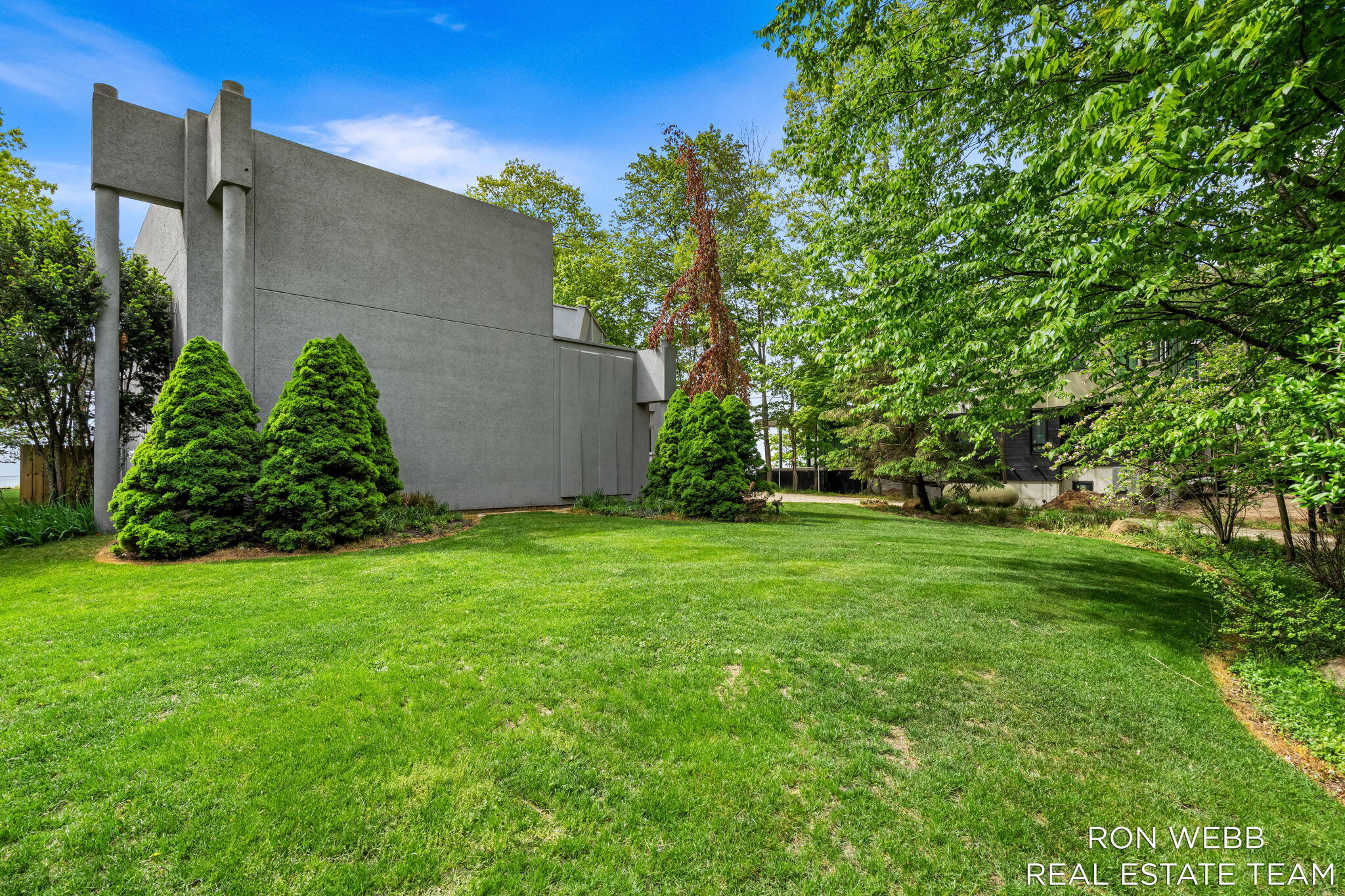 1234 Shorecrest Drive