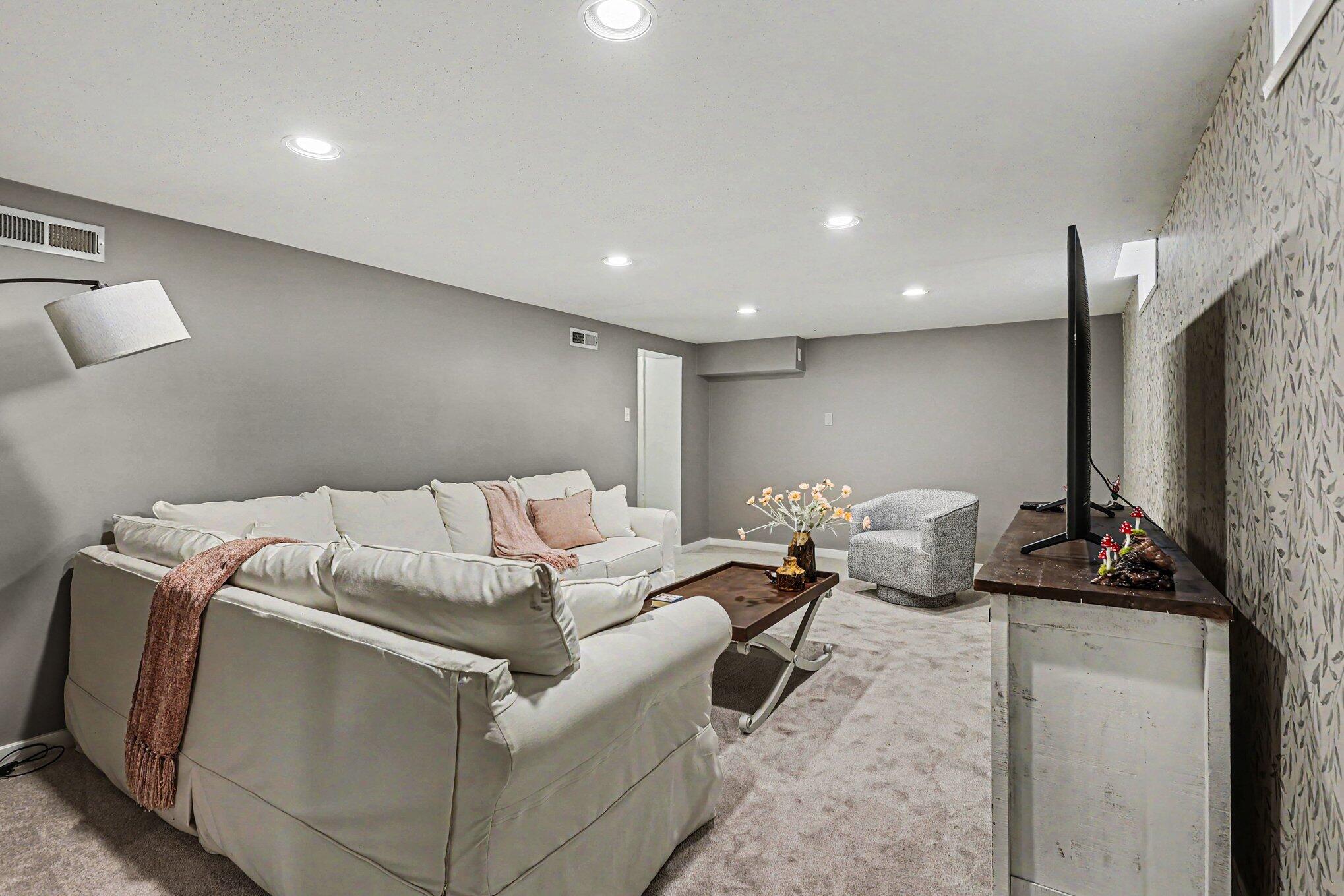 567 Central Avenue