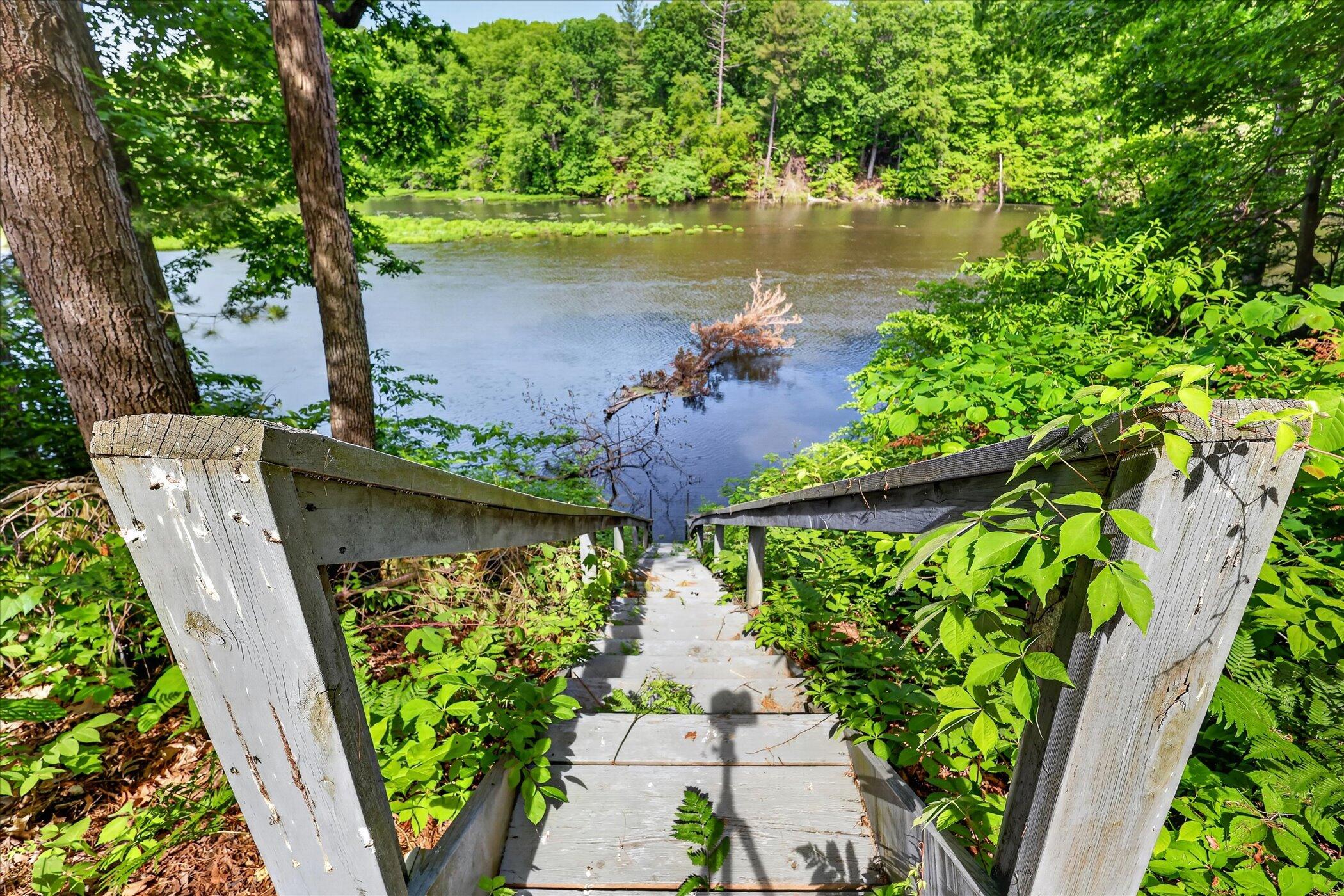 1286 Bridge Road
