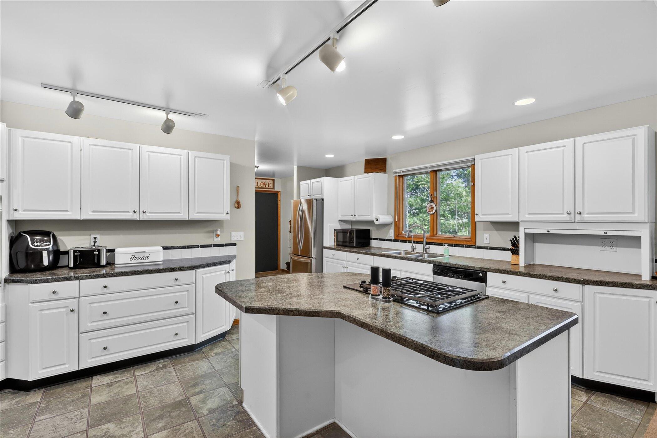1286 Bridge Road