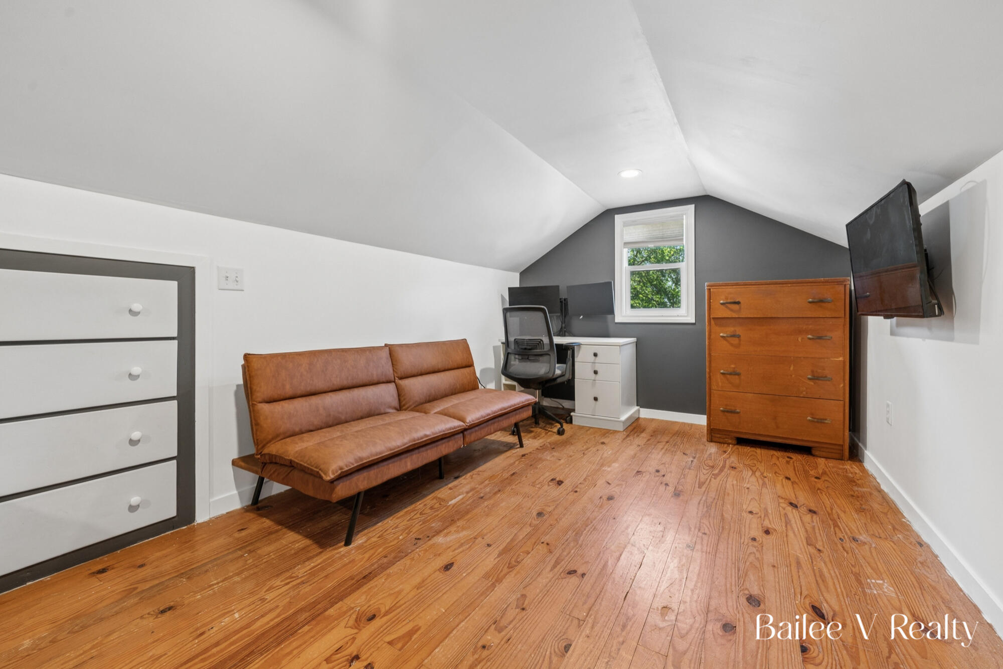 275 W 29th Street