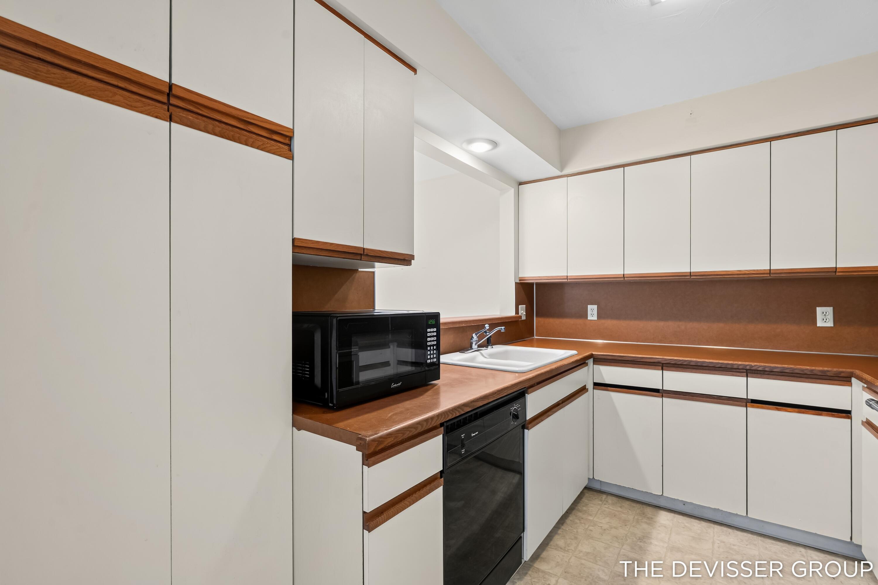 300 Farington Boulevard 3