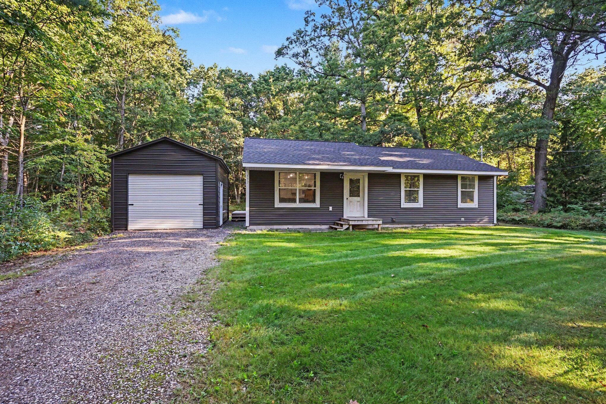 532 W River Road