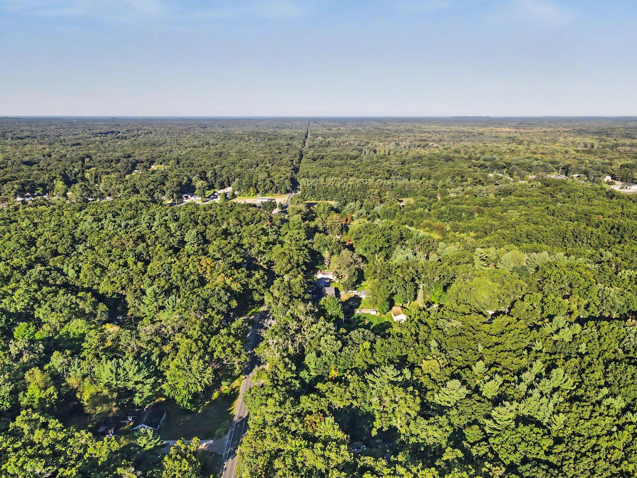 532 W River Road