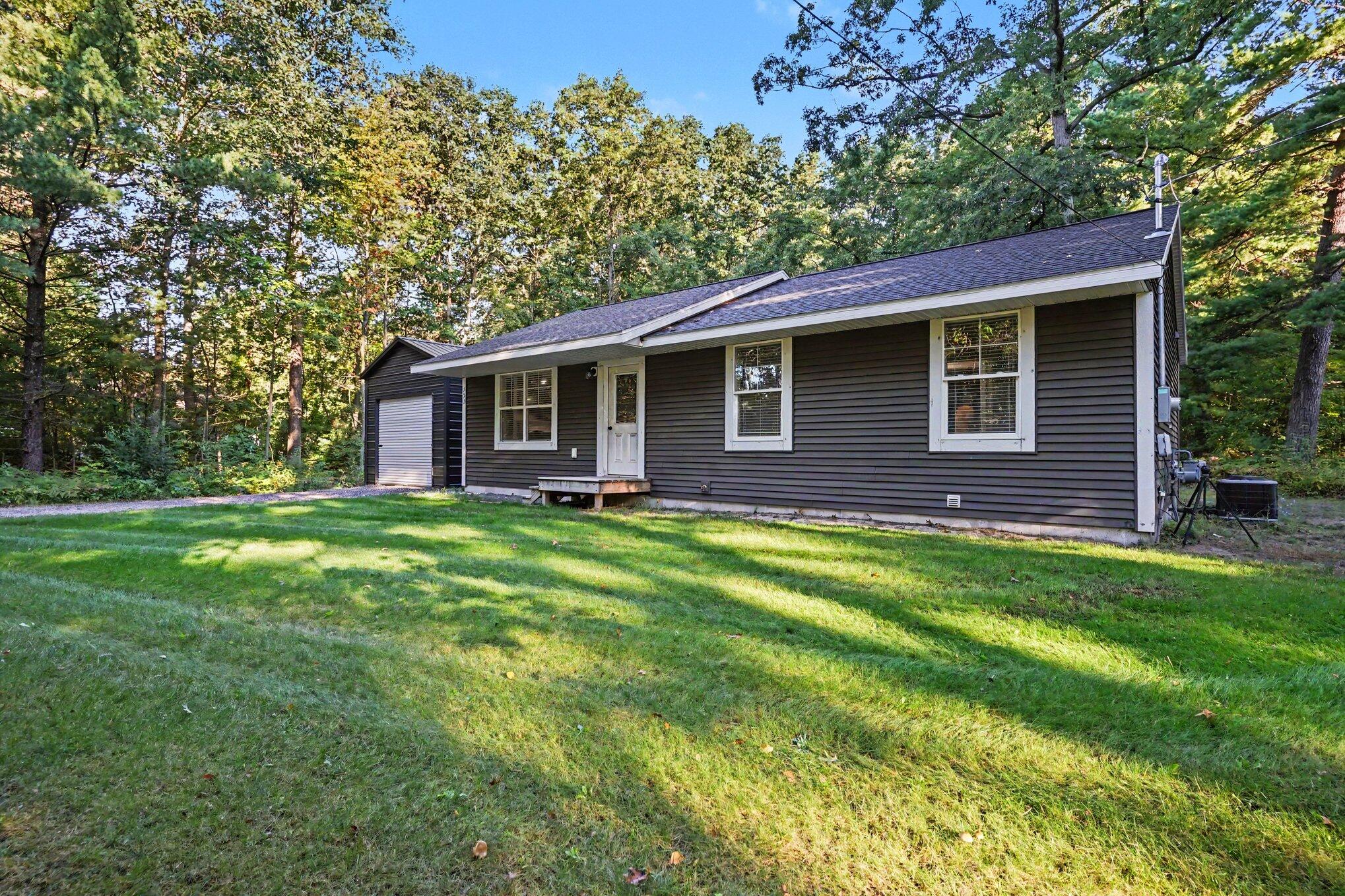 532 W River Road