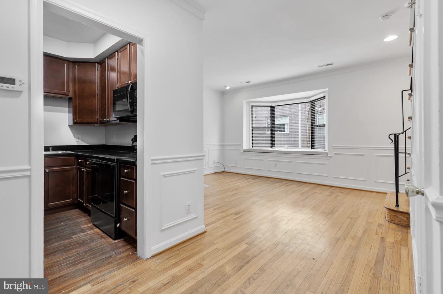1225 N St NW #E