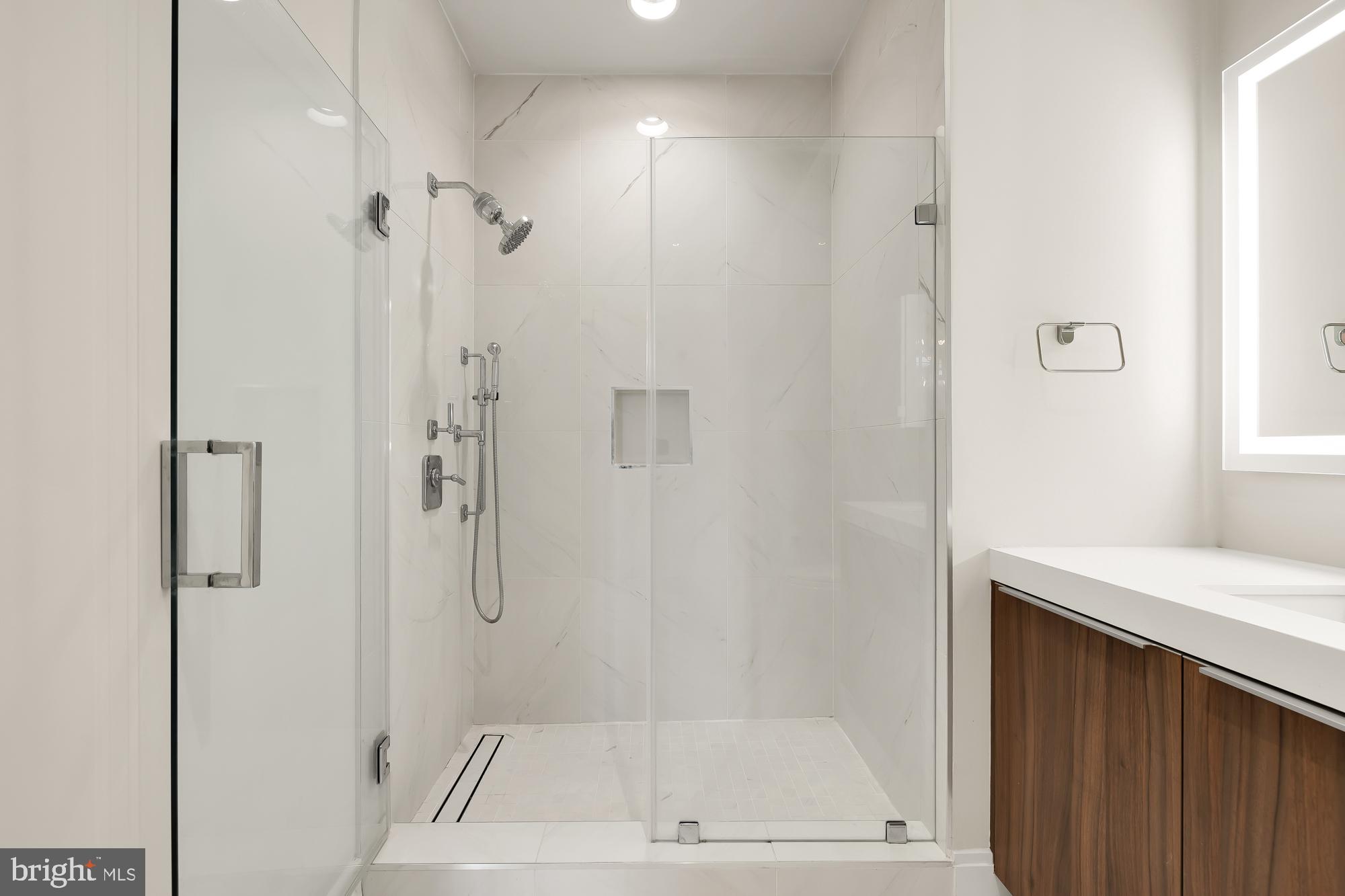 1427 RHODE ISLAND AVENUE NW 402