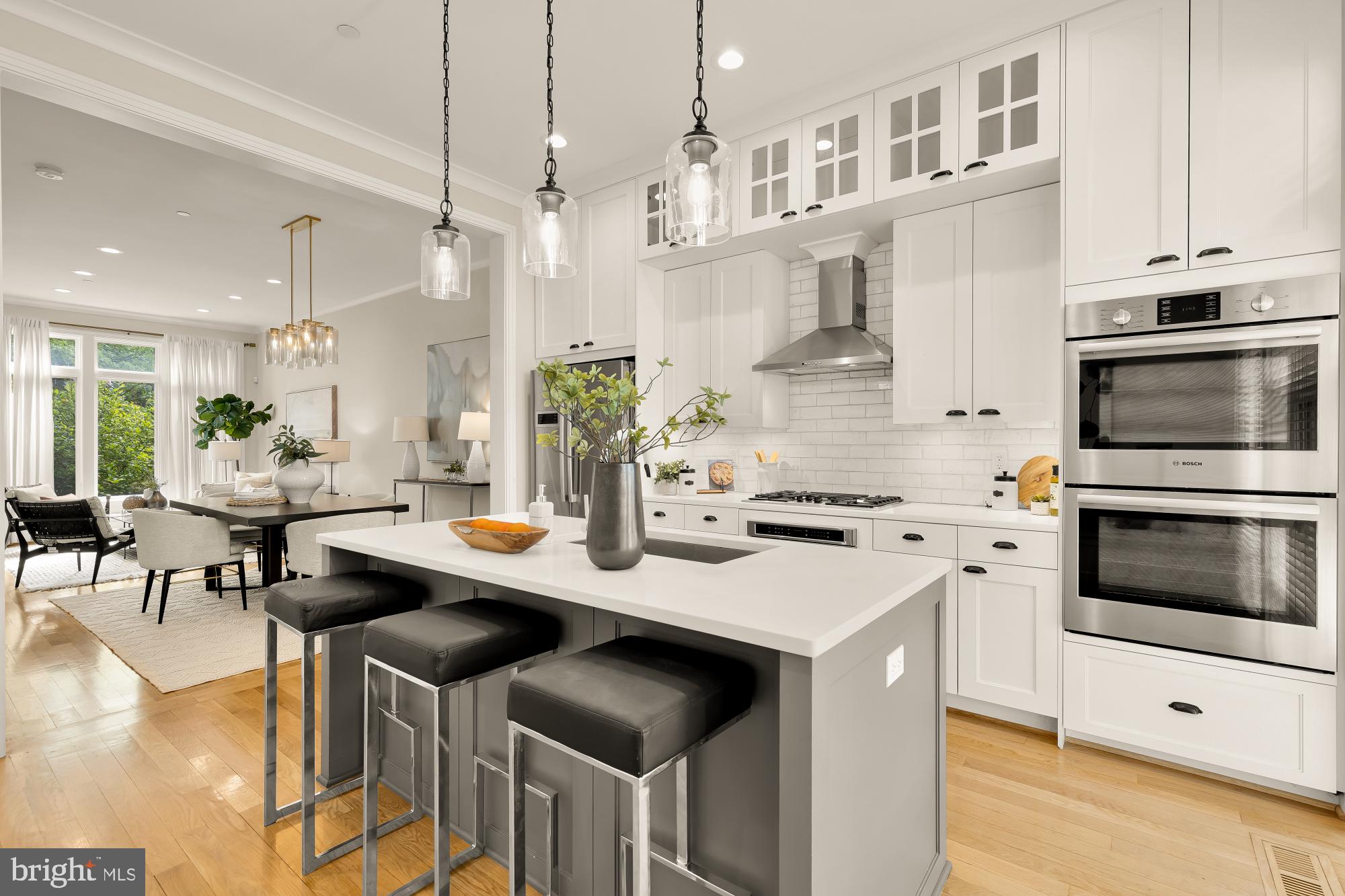 415 GUETHLER'S WAY SE