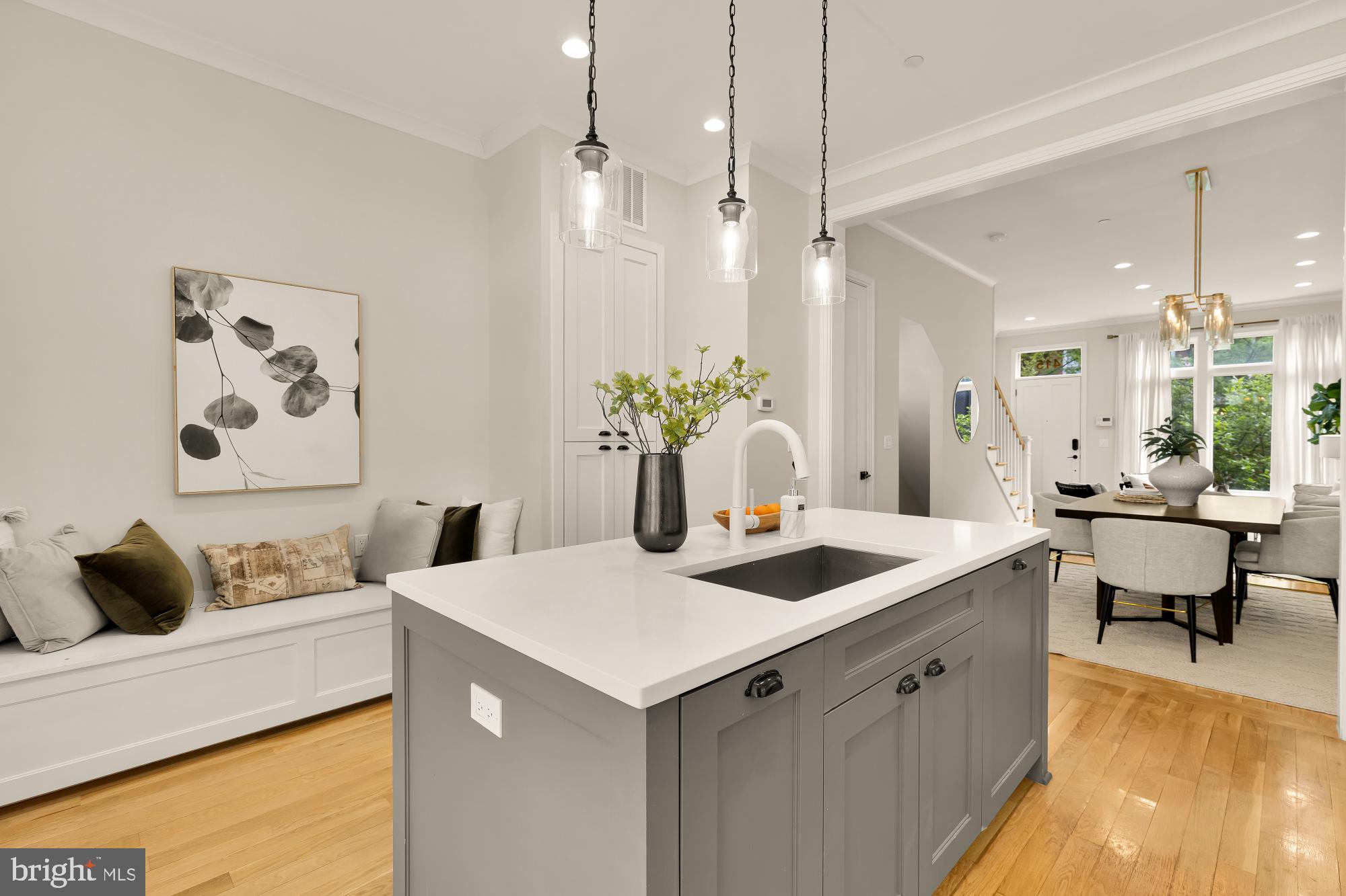 415 GUETHLER'S WAY SE