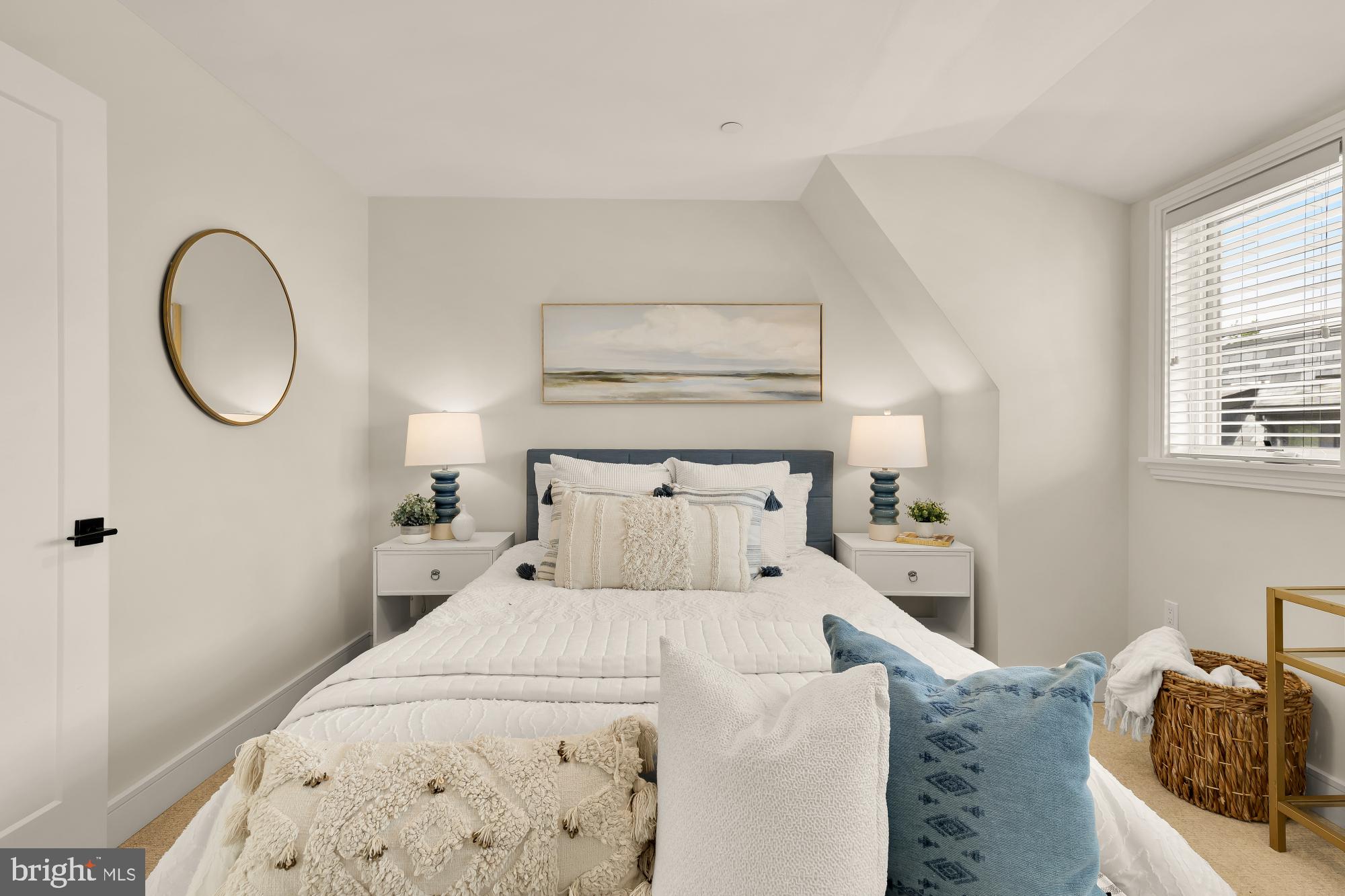 415 GUETHLER'S WAY SE