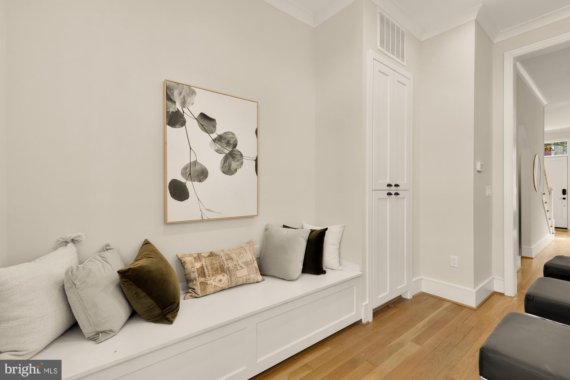 415 GUETHLER'S WAY SE