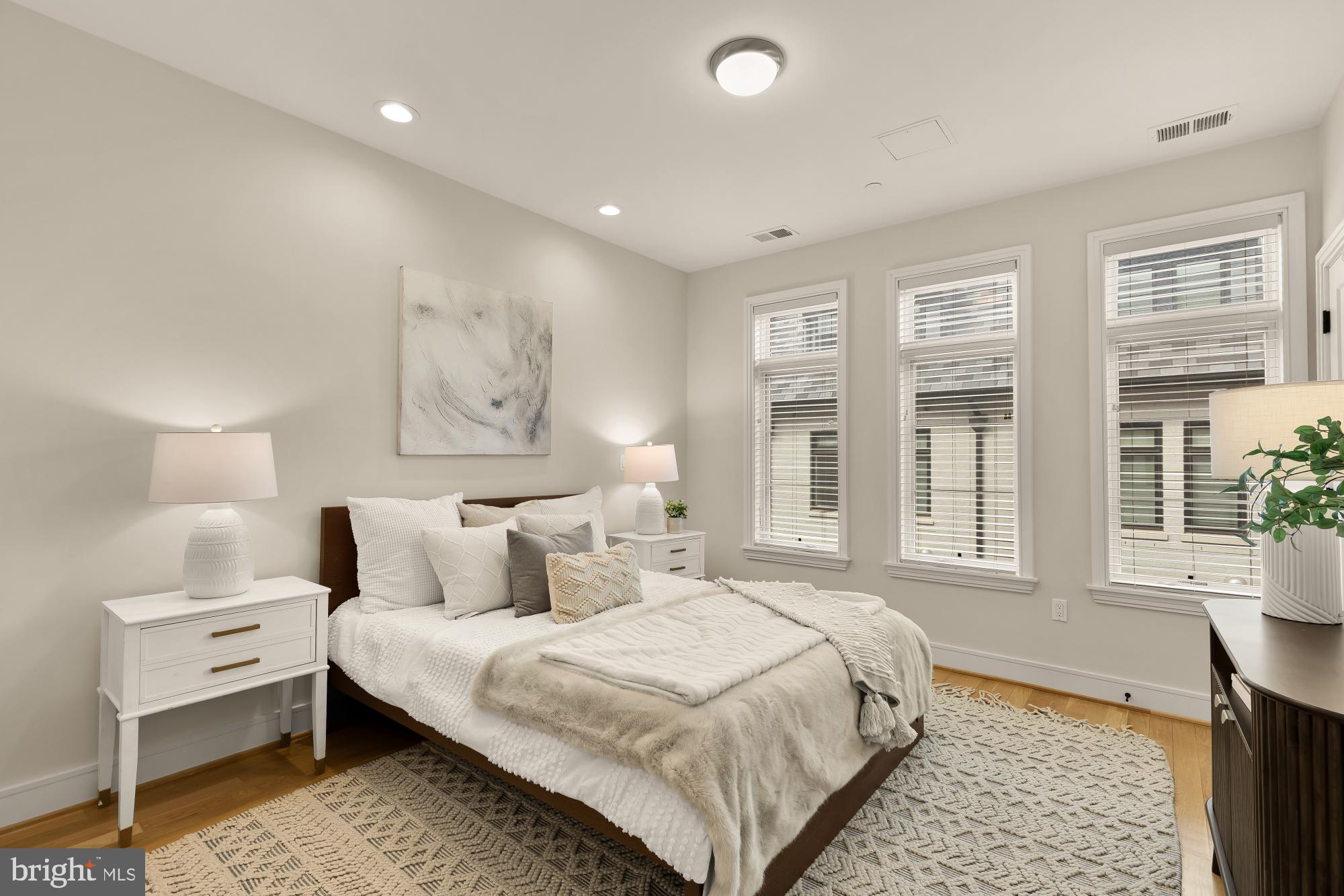 415 GUETHLER'S WAY SE