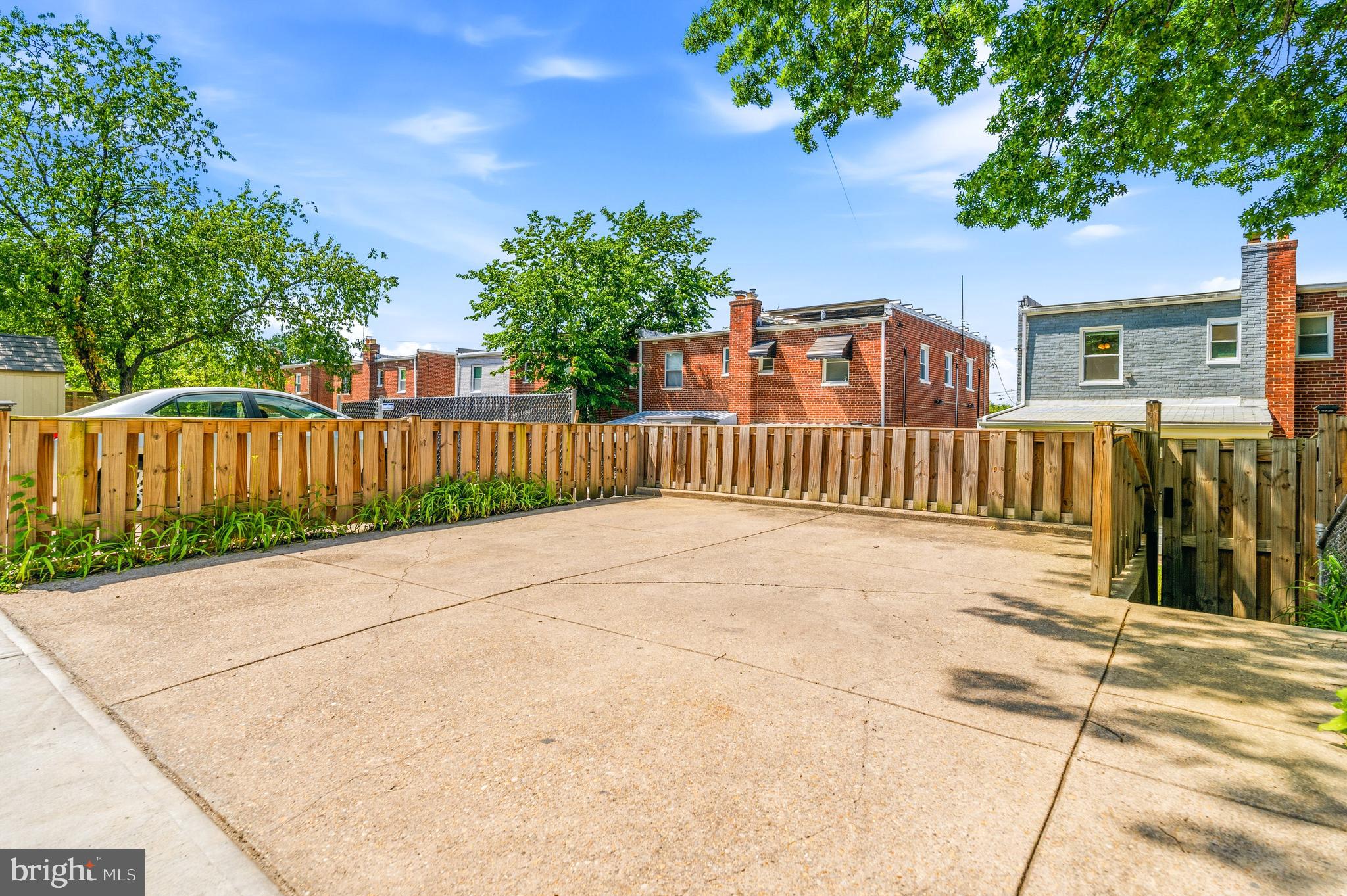 643 JEFFERSON STREET NE