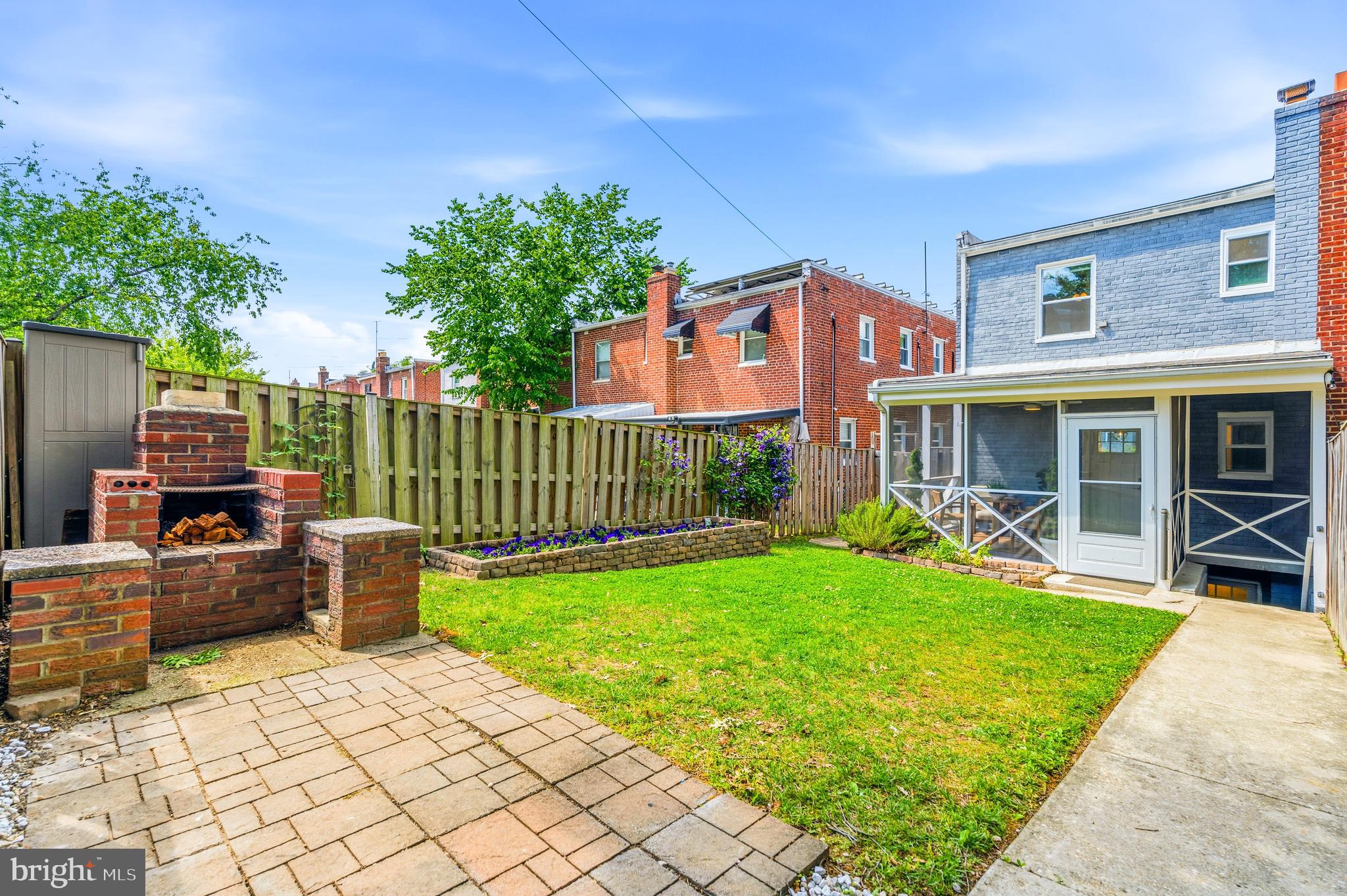 643 JEFFERSON STREET NE