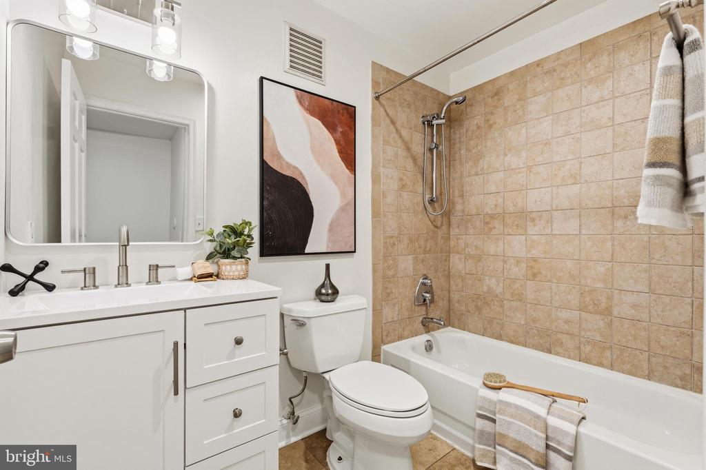 1614 BEEKMAN PLACE NW Unit: C
