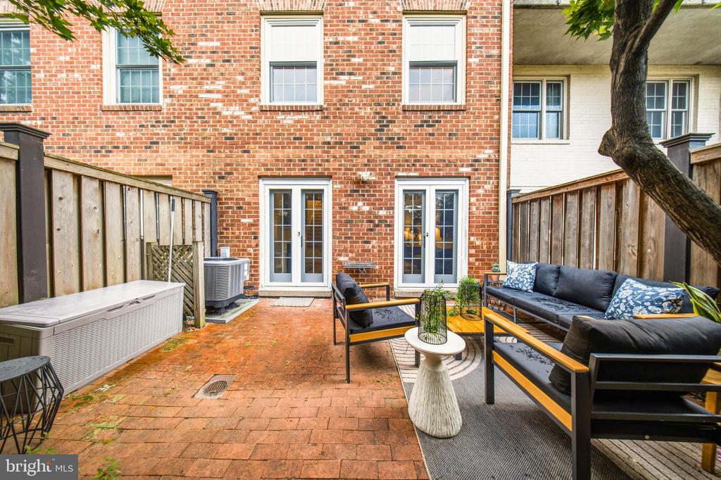 1614 BEEKMAN PLACE NW Unit: C