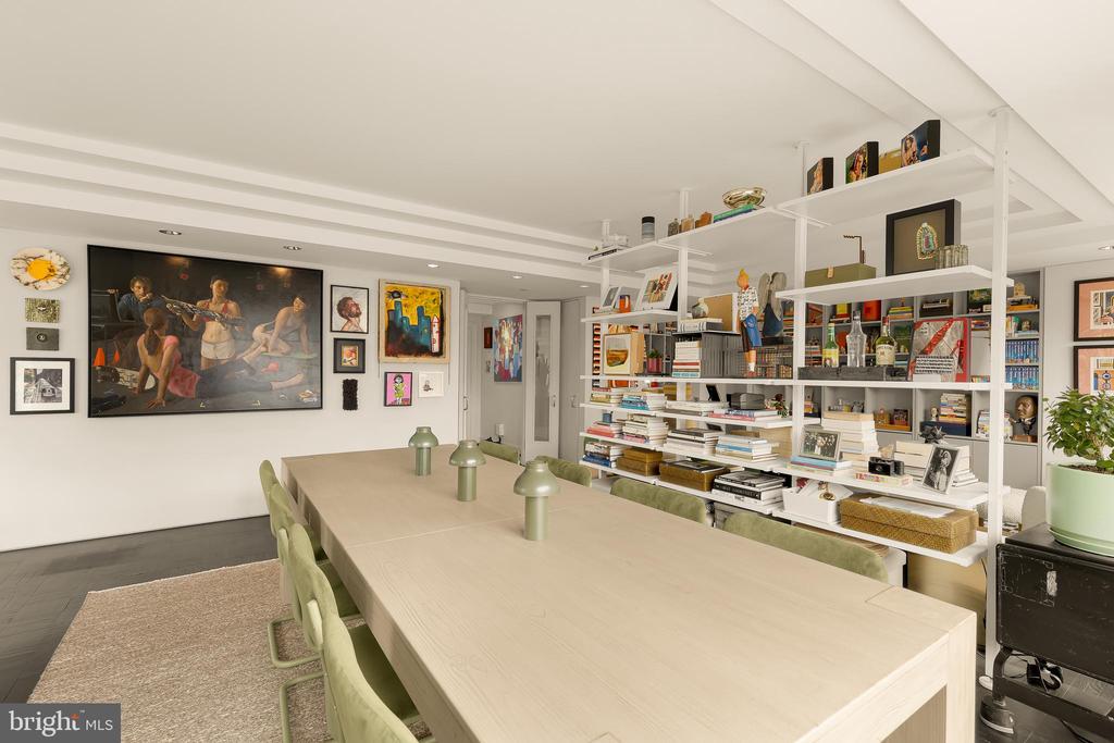 2475 VIRGINIA AVENUE NW Unit: 621