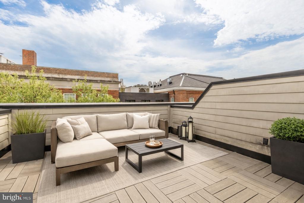 415 GUETHLER'S WAY SE
