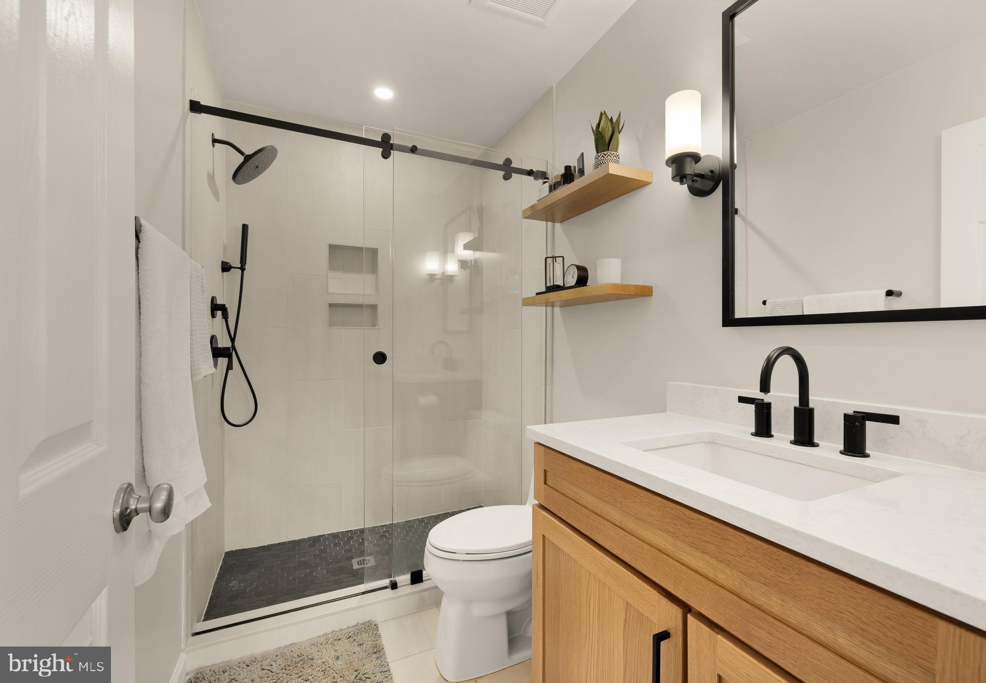 2433 S WALTER REED DRIVE 18-1