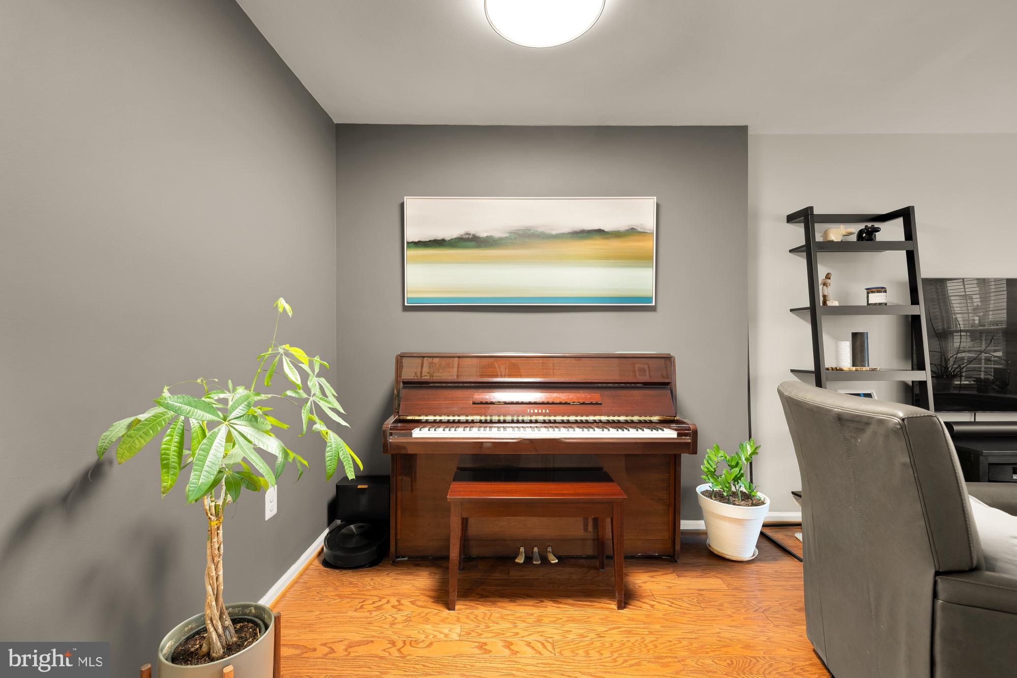 2433 S WALTER REED DRIVE 18-1