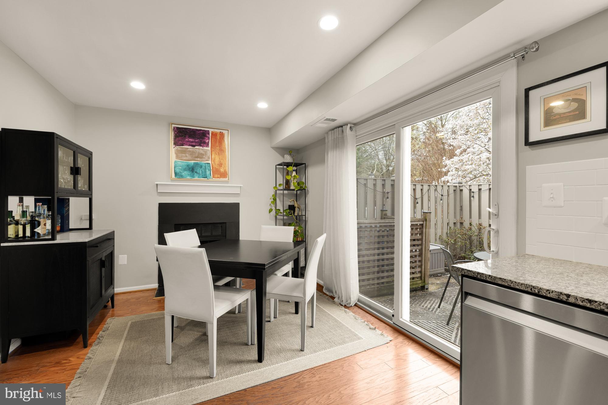 2433 S WALTER REED DRIVE 18-1