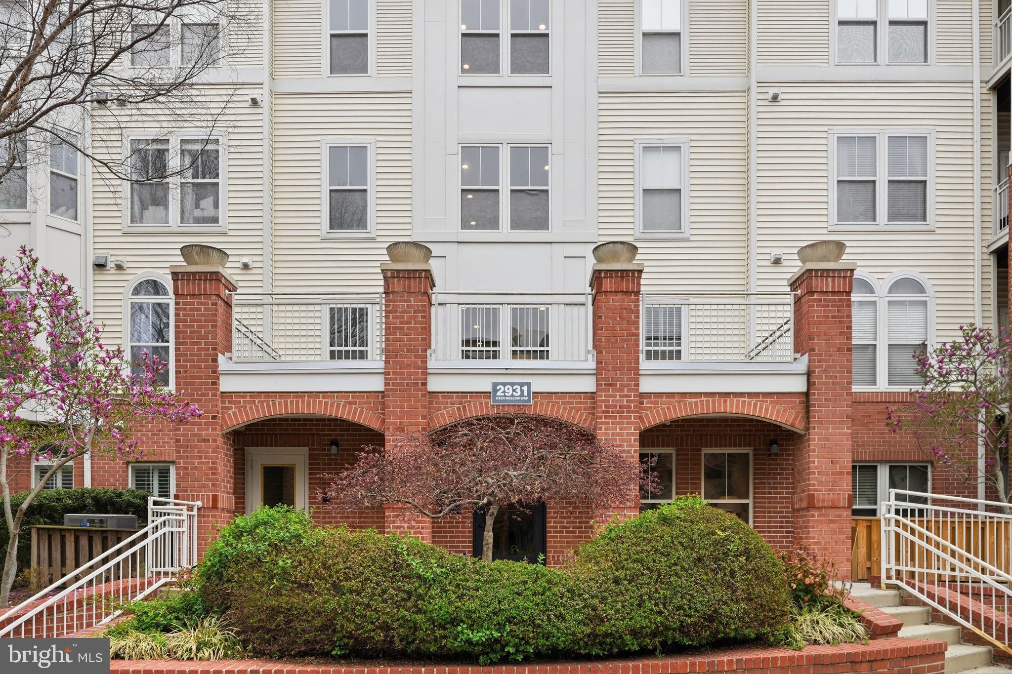 2931 DEER HOLLOW WAY 108