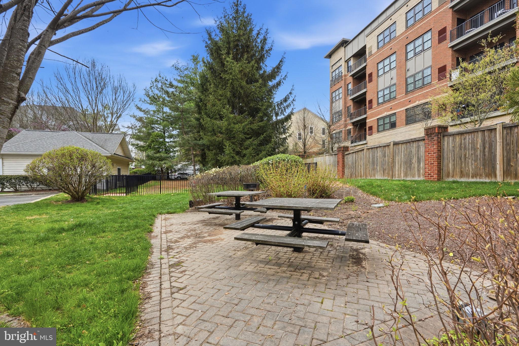 2931 DEER HOLLOW WAY 108