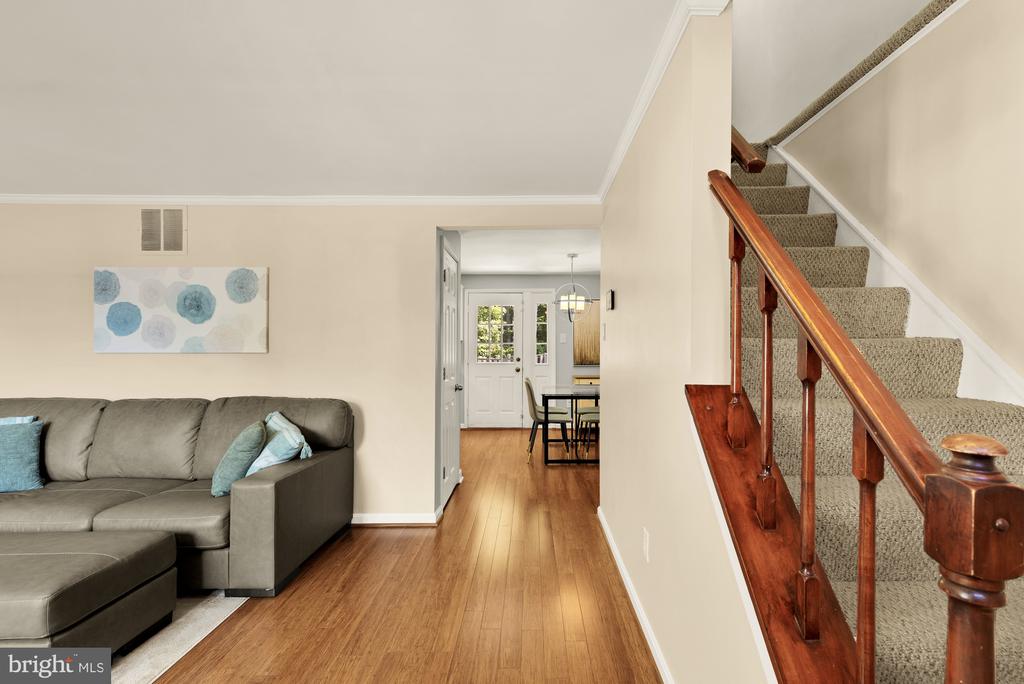 8100 LOVING FOREST COURT