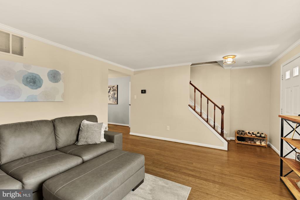 8100 LOVING FOREST COURT