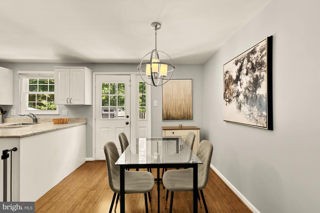 8100 LOVING FOREST COURT